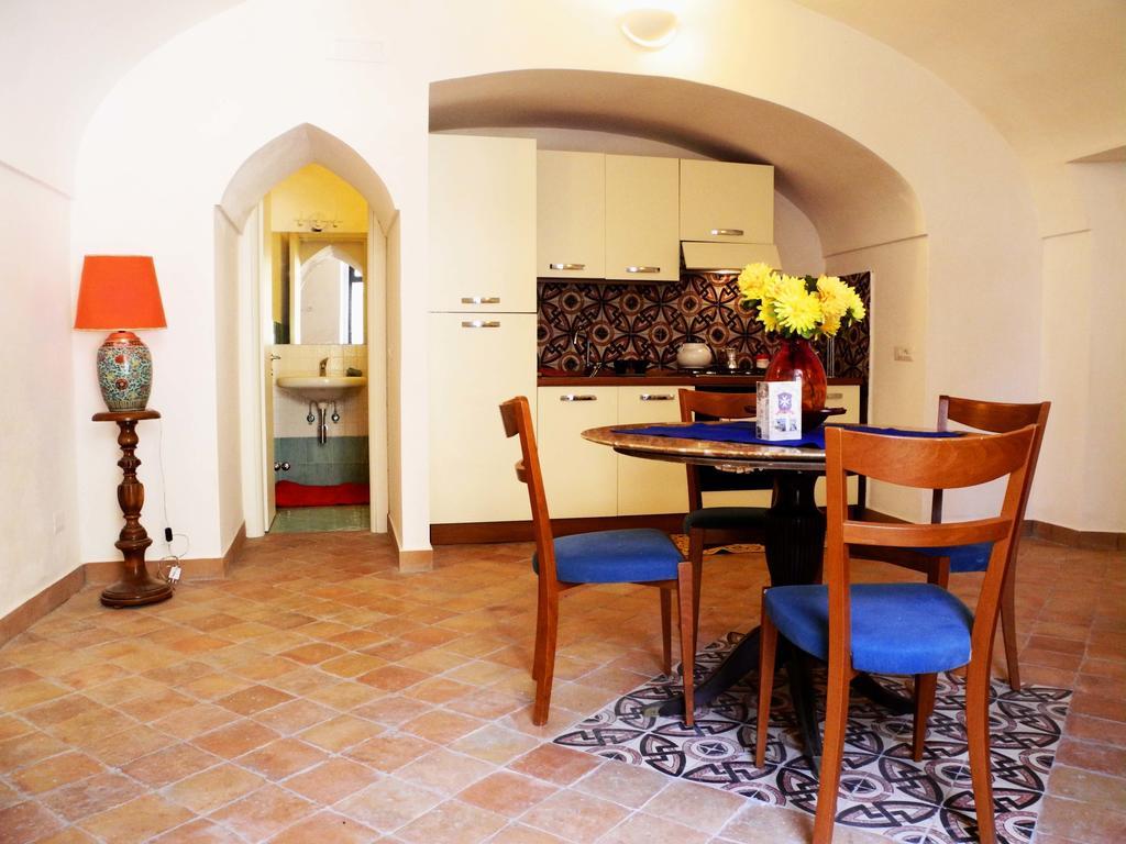 Amalfi Antica Apartment Атрани Стая снимка